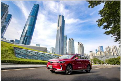 买电动先看这款车！EU5助力北汽新能源6月再度称王