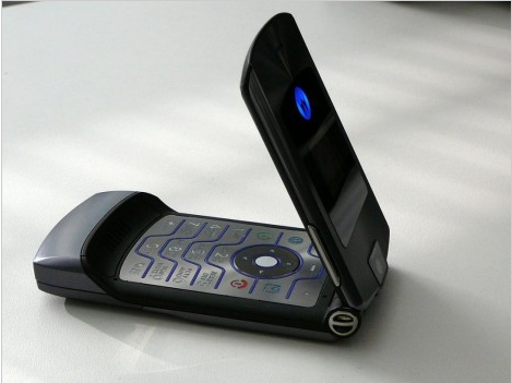 razr 5G发布会即将来袭，看它如何复刻经典