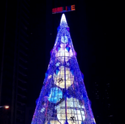 华熙LIVE·528“空降”千份圣诞礼，遇见成都的初雪